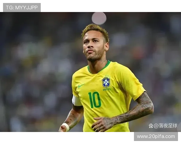 全球足球明星人物全景介绍与精彩生涯回顾